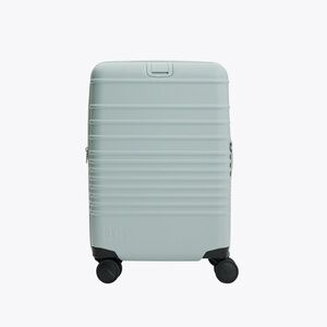 Beis The Carry on Roller in Slate